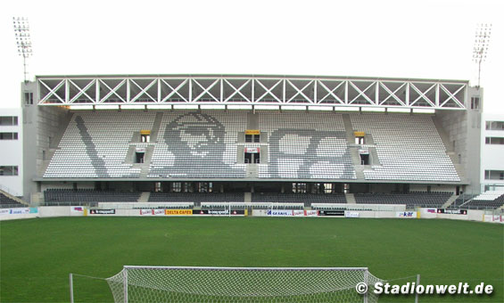 Estádio D. Afonso Henriques Guimarães - Hintertortribüne