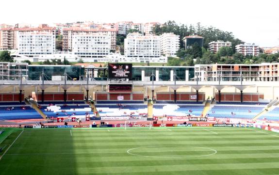 Estádio Cidade de Coimbra - unüberdachter Hintertorbereich