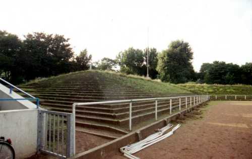 Fürstenbergstadion - Pyramide in Gelsenkirchen?