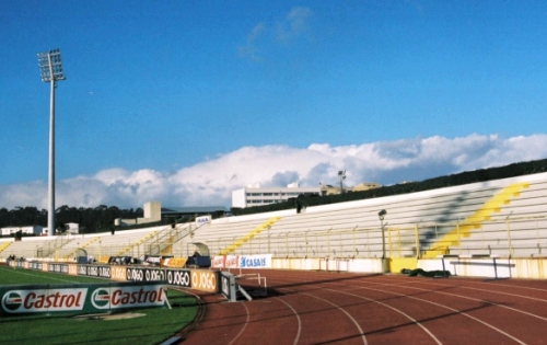 Estádio Prof. Dr. José Vieira de Carvalho - Gegenseite