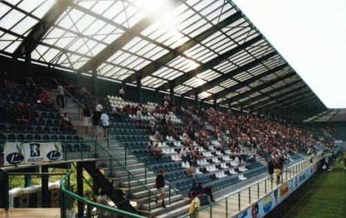 Štadión FC Petržalka - neue Lngsseite